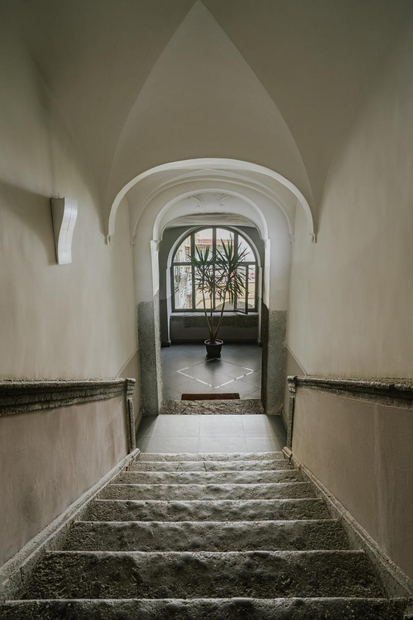 La Bella Vita Luxury Apartament And Travel Solution Napoli Ngoại thất bức ảnh