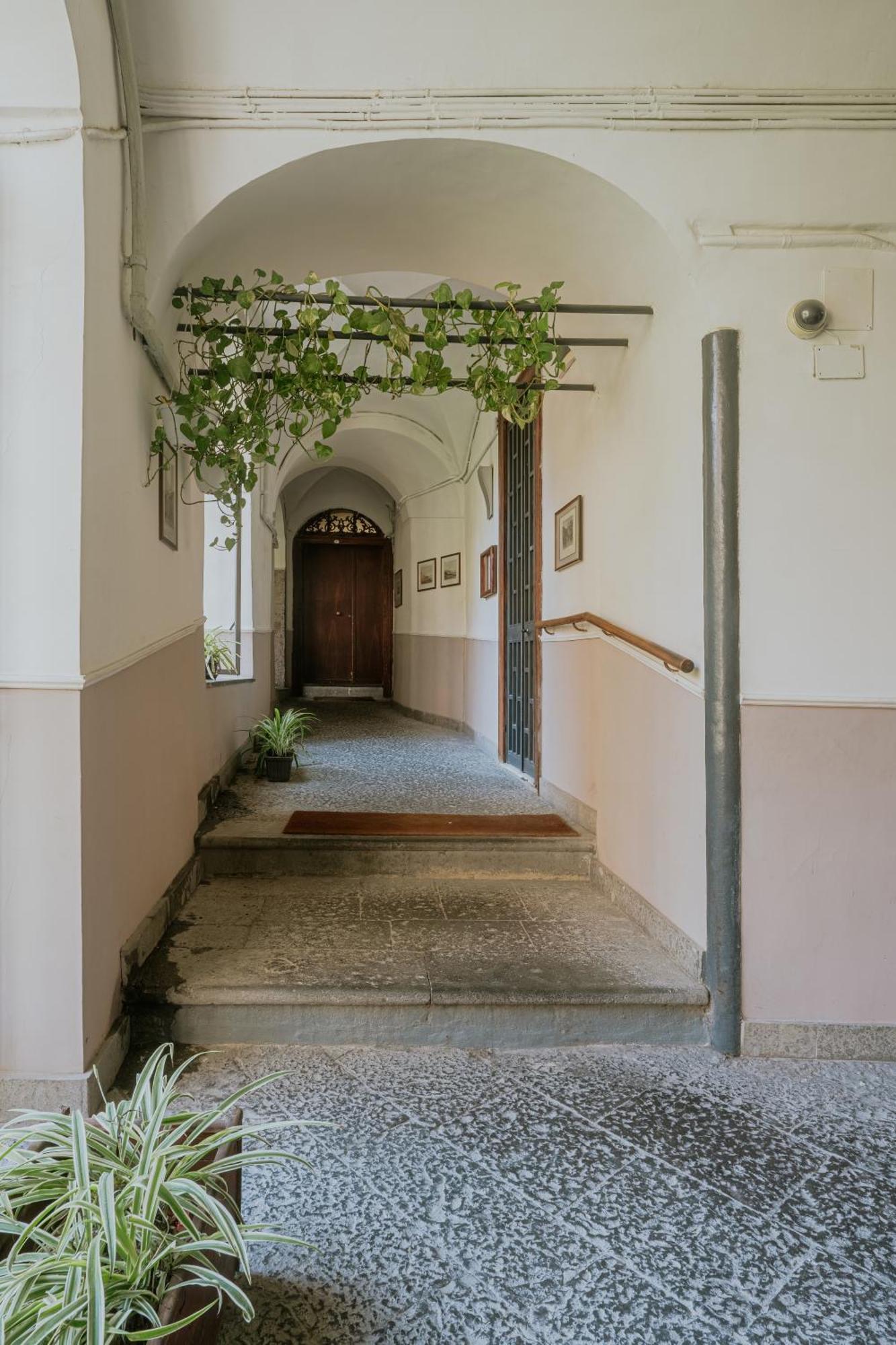 La Bella Vita Luxury Apartament And Travel Solution Napoli Ngoại thất bức ảnh