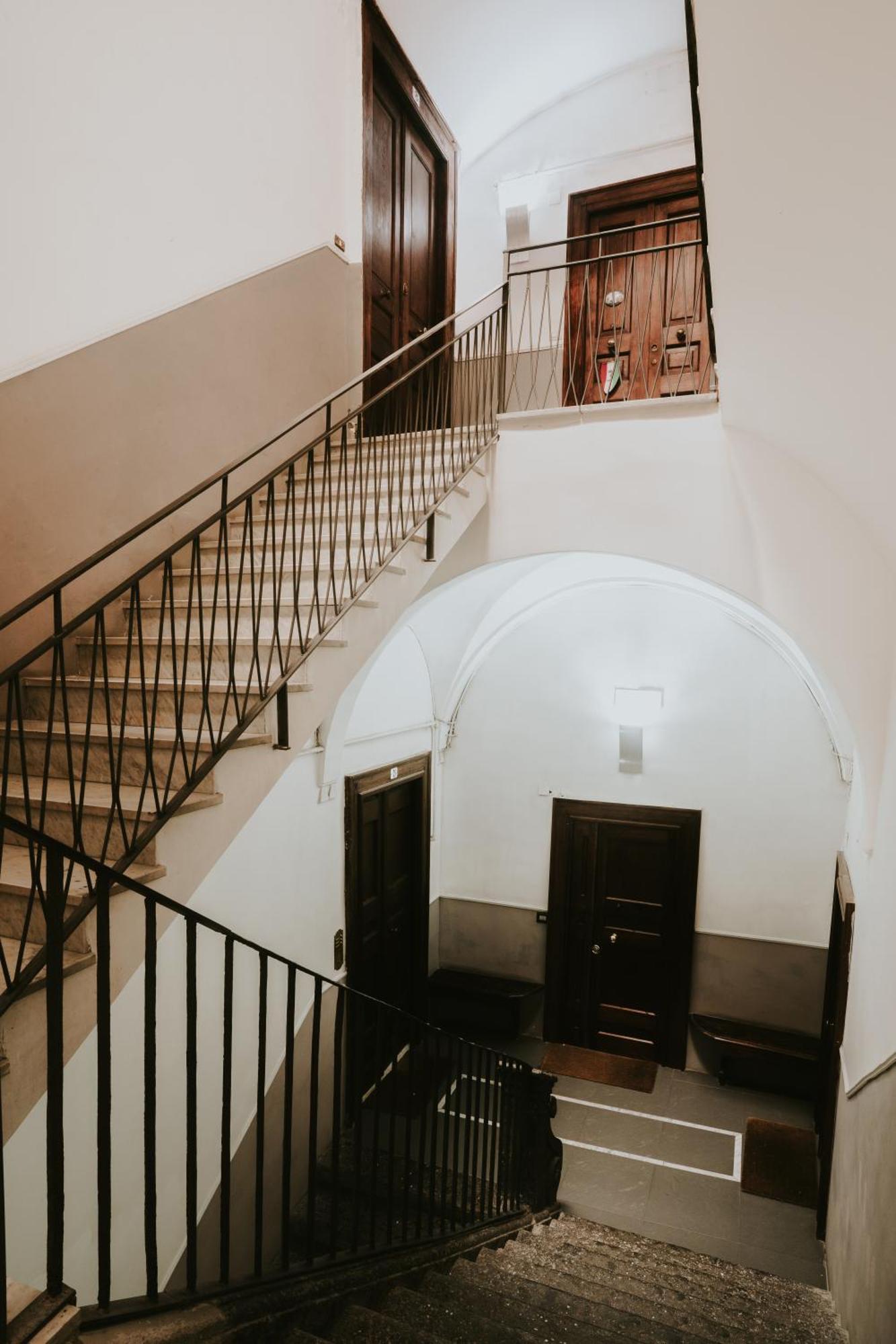 La Bella Vita Luxury Apartament And Travel Solution Napoli Ngoại thất bức ảnh