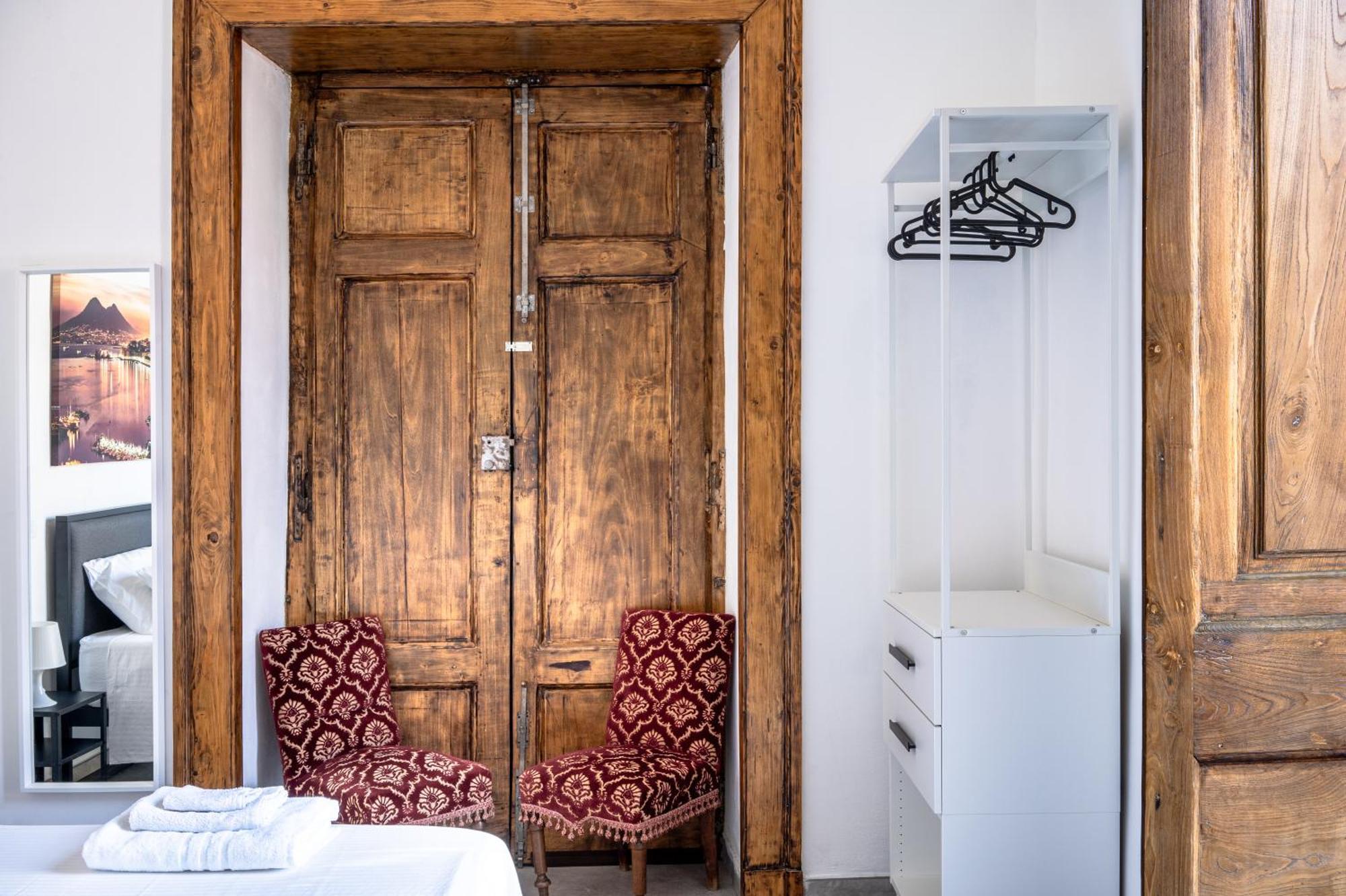 La Bella Vita Luxury Apartament And Travel Solution Napoli Ngoại thất bức ảnh