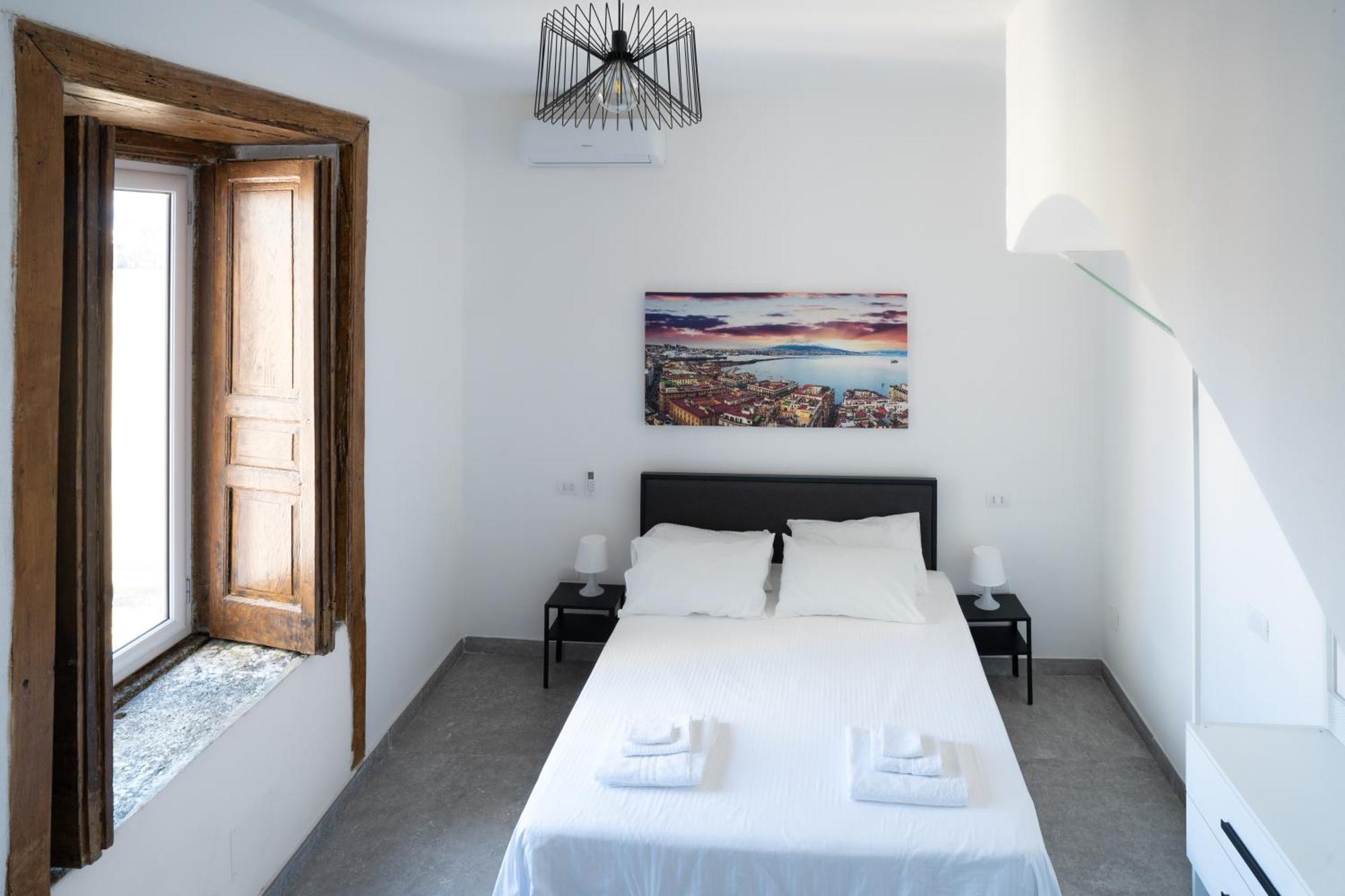 La Bella Vita Luxury Apartament And Travel Solution Napoli Ngoại thất bức ảnh