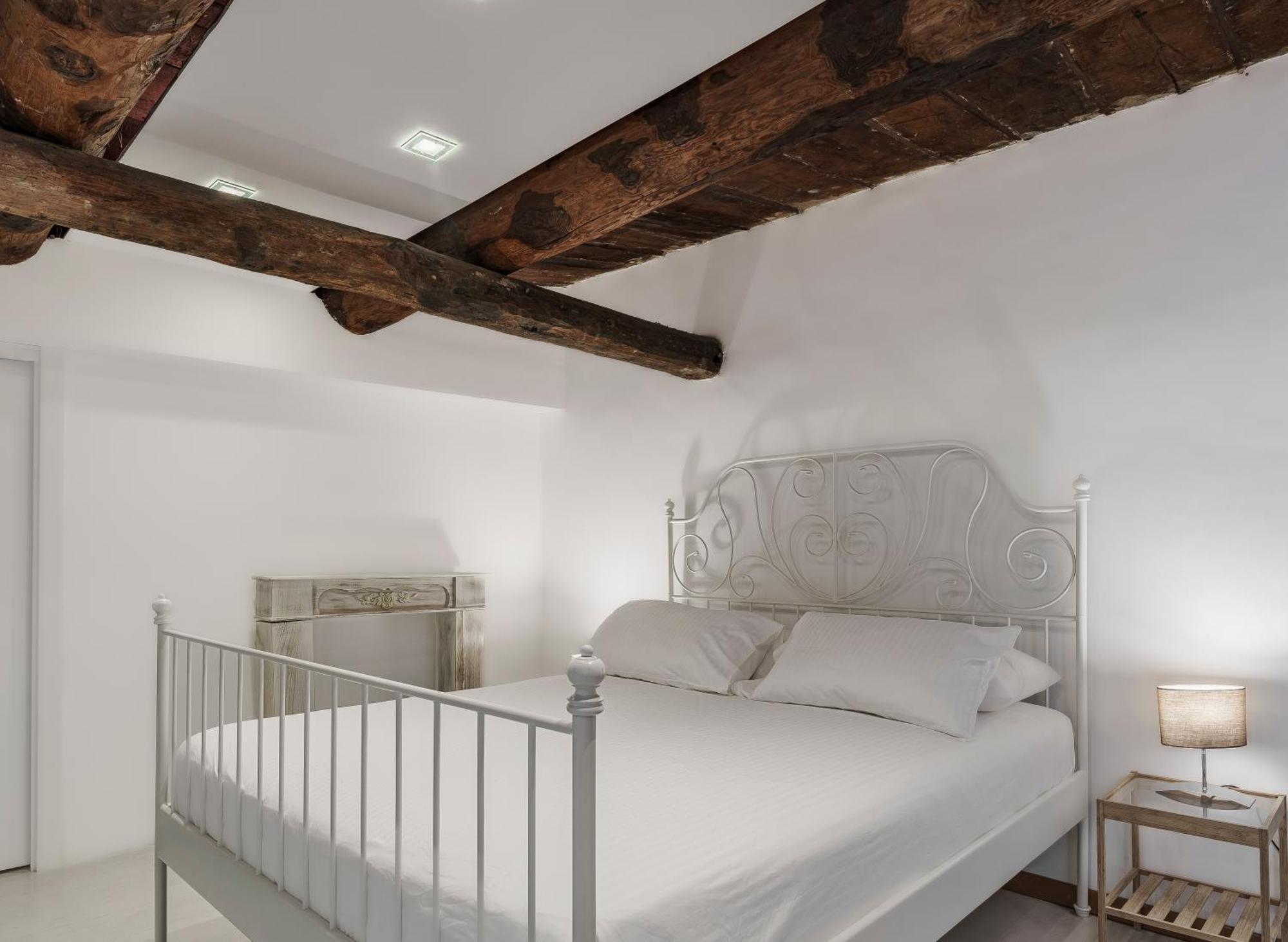 La Bella Vita Luxury Apartament And Travel Solution Napoli Ngoại thất bức ảnh